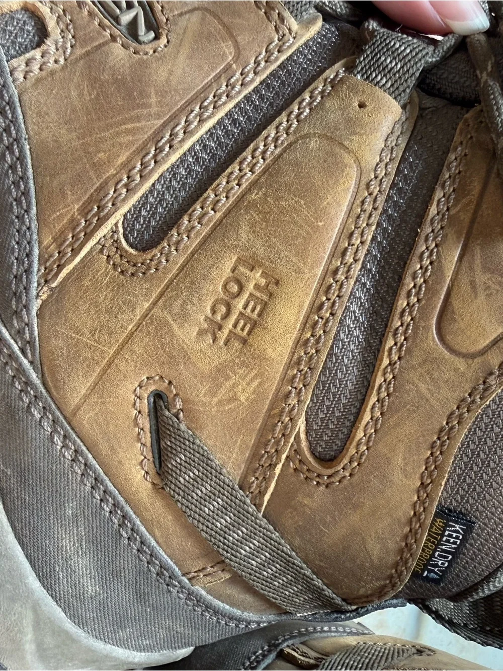KEEN Men's Circadia Waterproof Mid Boots Size 8